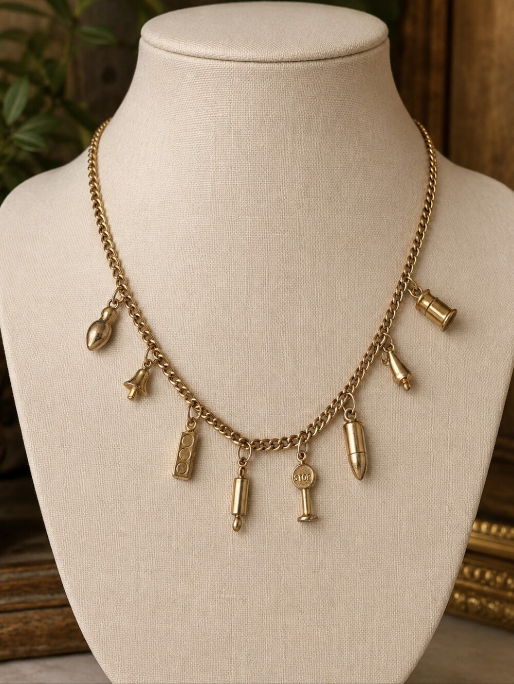 Vintage Gold-Tone Traffic Signal Charm Necklace – Novelty Road Sign Charm Neckla